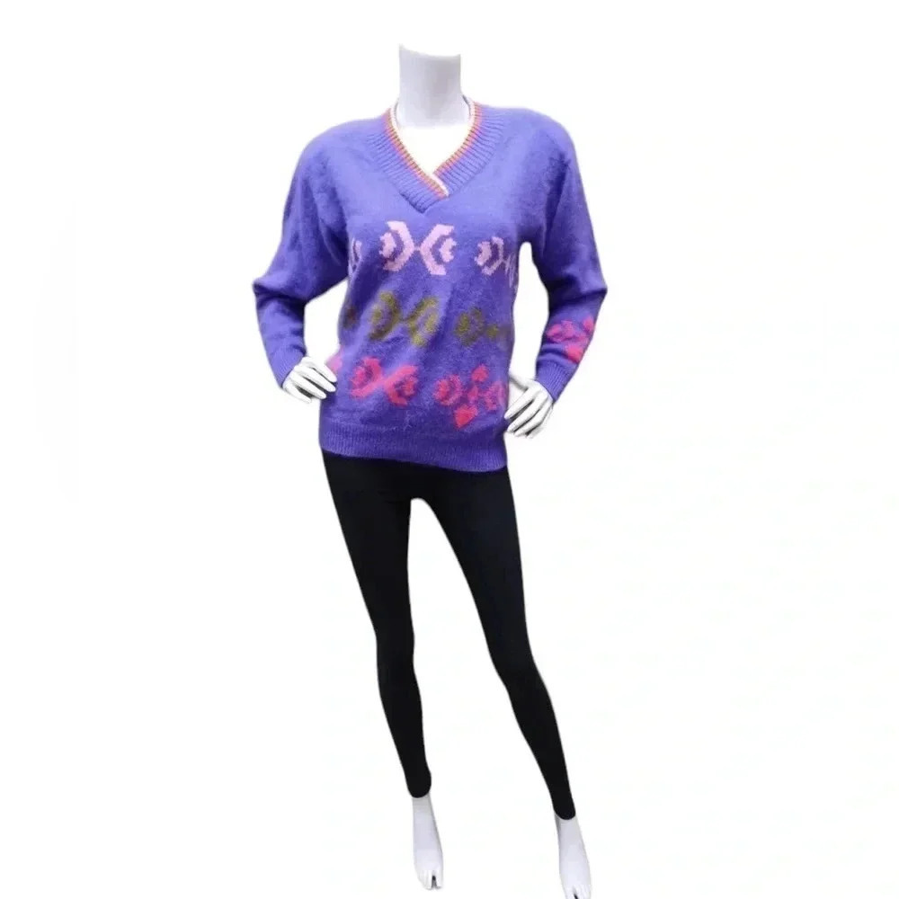 Izod Vintage Angora Wool Blend Purple V Neck Sweater  Size Medium